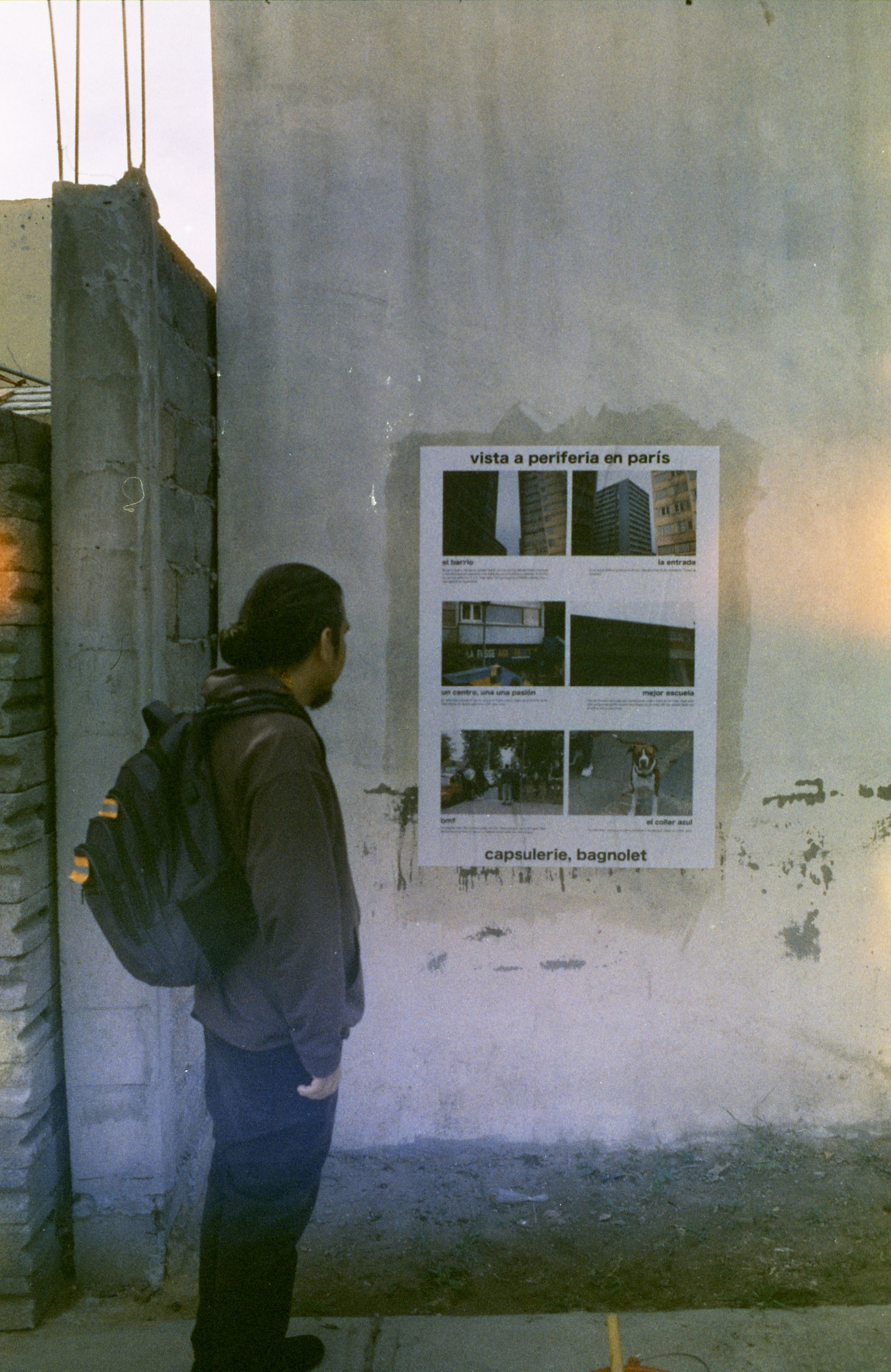 retrato em grande formato colado na rua, Valle de Chalco